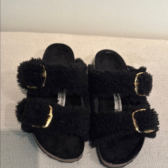 Birkenstock black shearling fuzzy big buckle Arizona slides sandals 37 - Picture 7 of 7